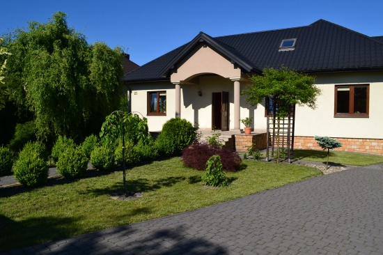 EKONOMICZNY DOMEK SPOKOJNA OKOLICA BLISKO CENTRUM BUSKA-ZDRÓJ